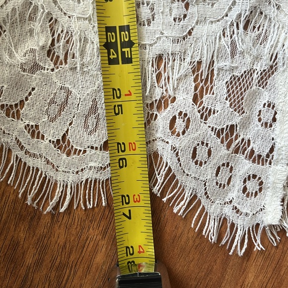 New Rose + Olive gorgeous lace top - Picture 13 of 16